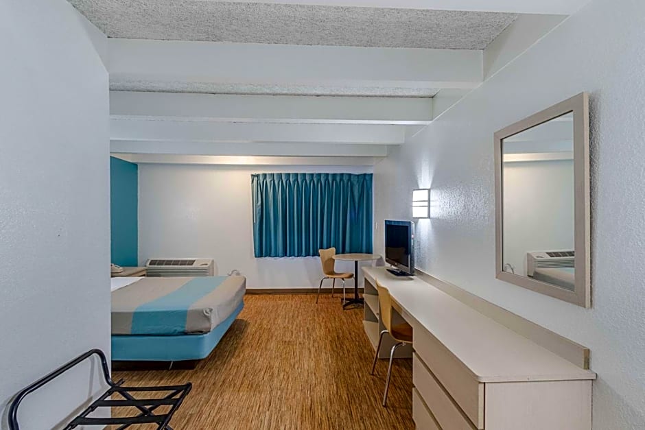 Motel 6-Kokomo, IN
