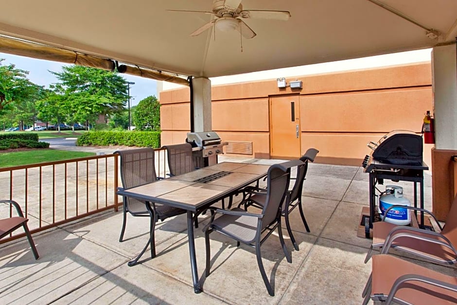 Sonesta Simply Suites Orange County Airport