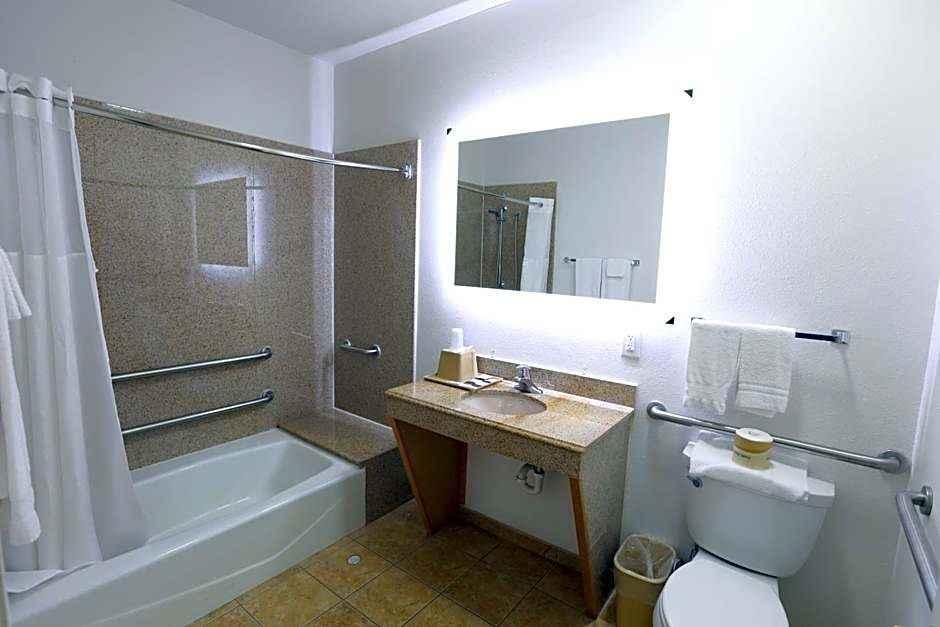 Executive Inn & Suites Cuero