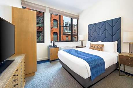 Standard Queen Room