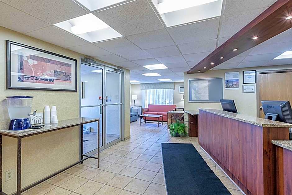 Motel 6-La Crosse, WI