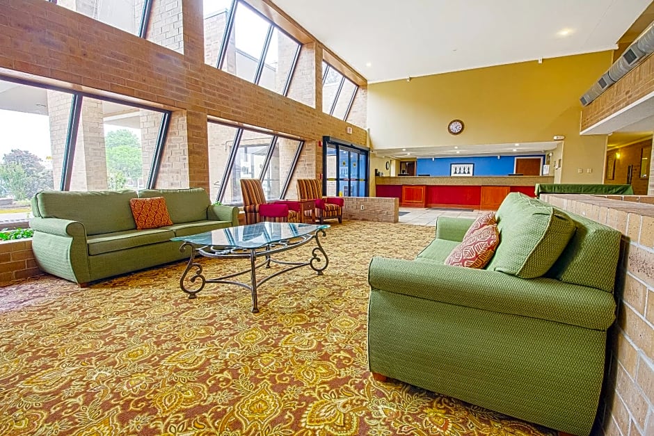 Tulsa Square Hotel Central, I-44 By OYO