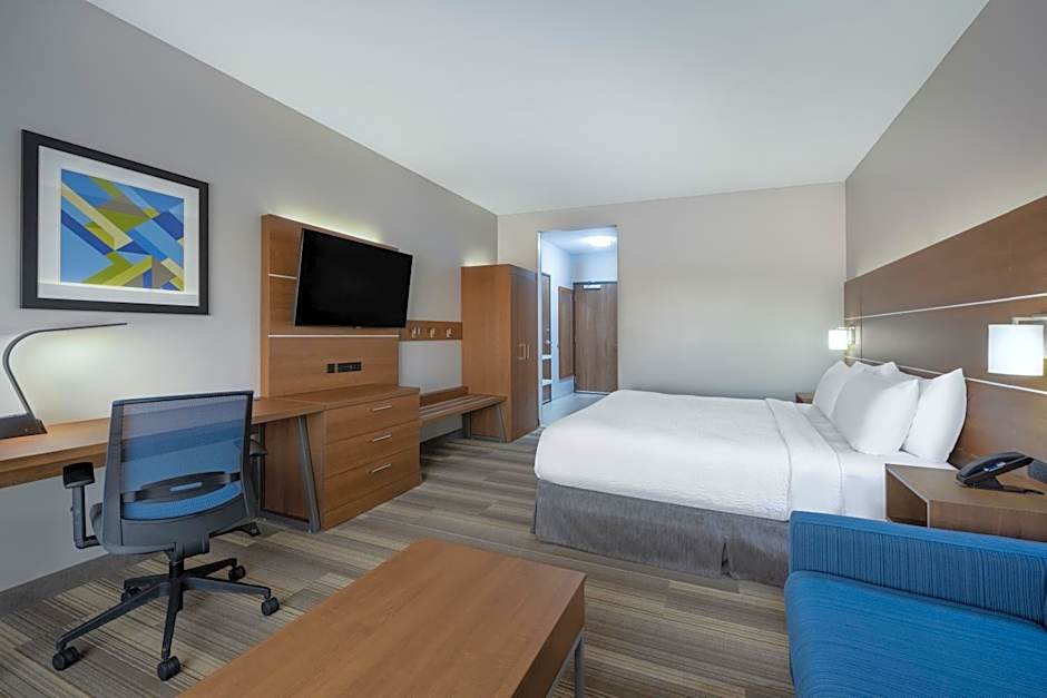 Holiday Inn Express and Suites Gilbert Mesa Gateway Airport