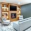 Comfort Inn & Suites Newark Liberty International Airport