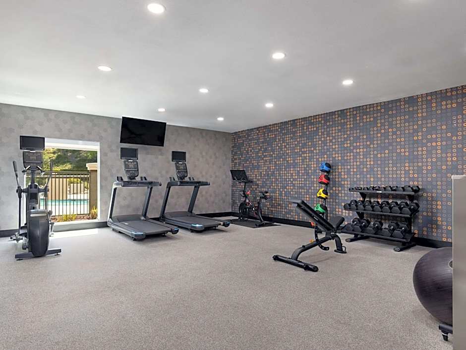 La Quinta Inn & Suites by Wyndham Santa Clarita - Valencia