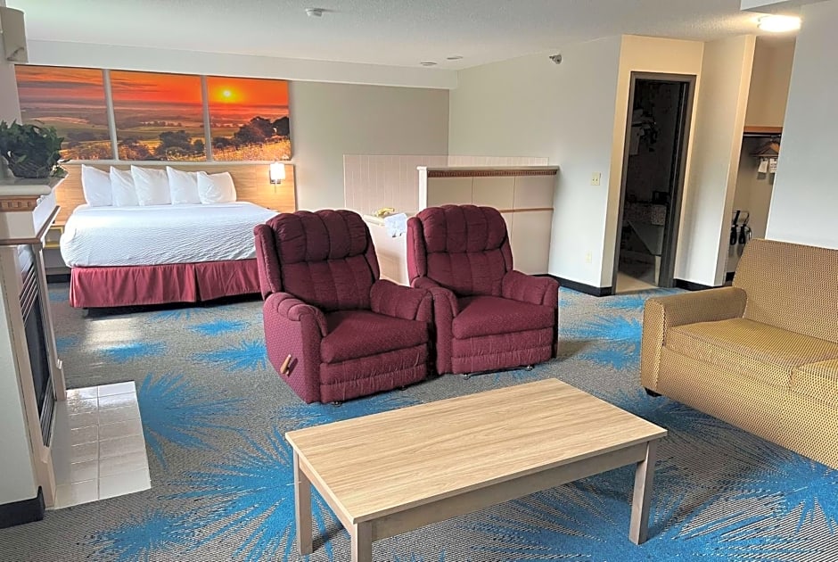Days Inn & Suites by Wyndham Des Moines Airport