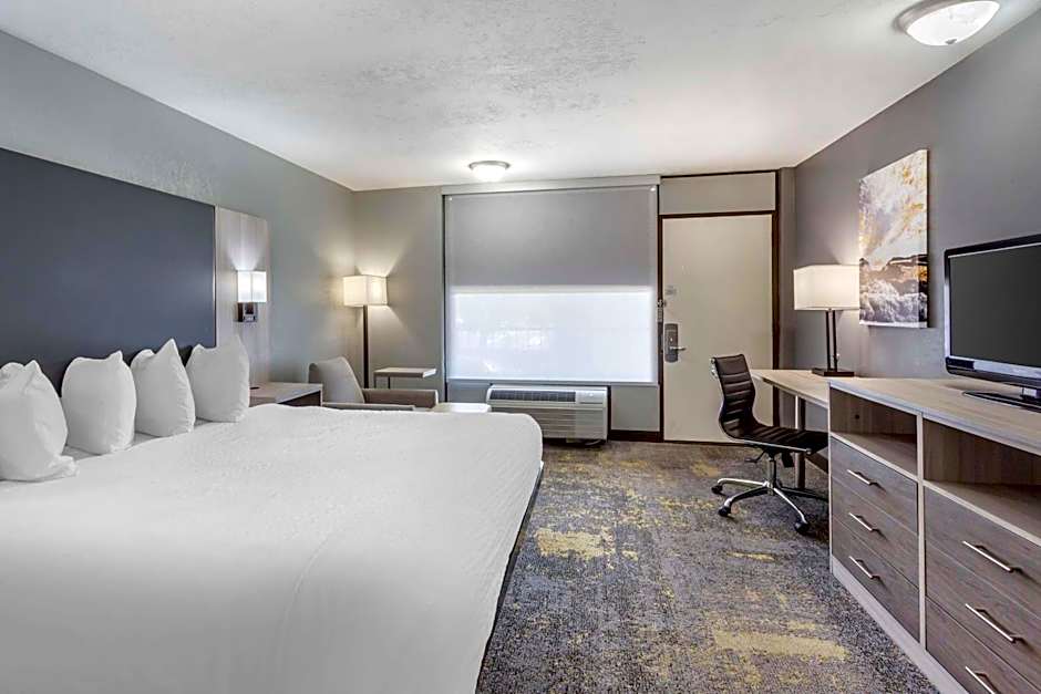 Best Western Plus Weston Inn