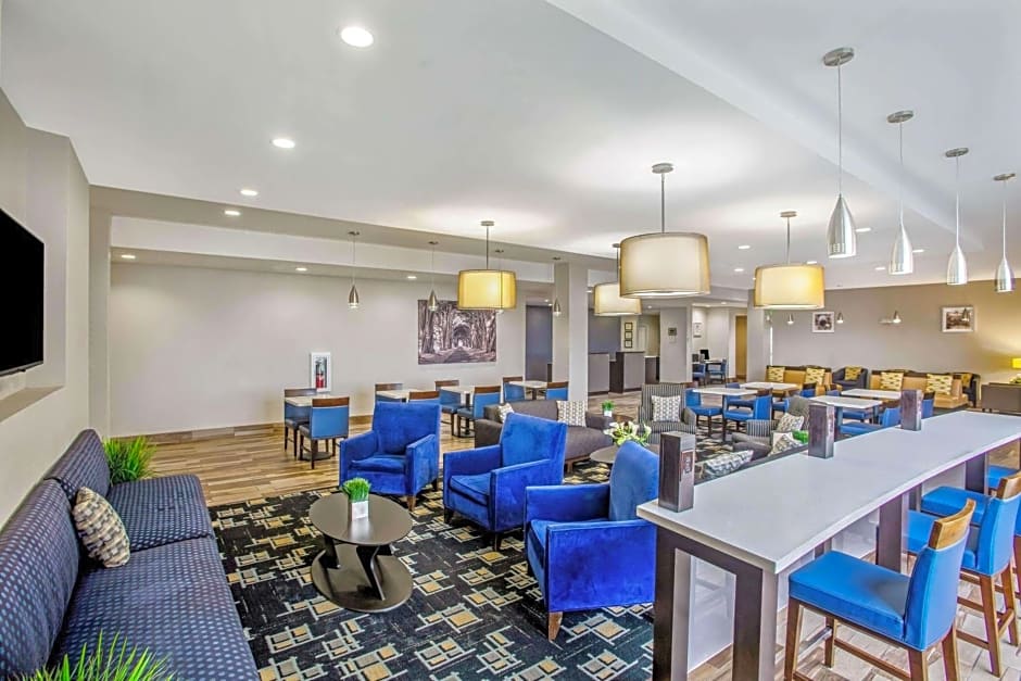 La Quinta Inn & Suites by Wyndham Karnes City
