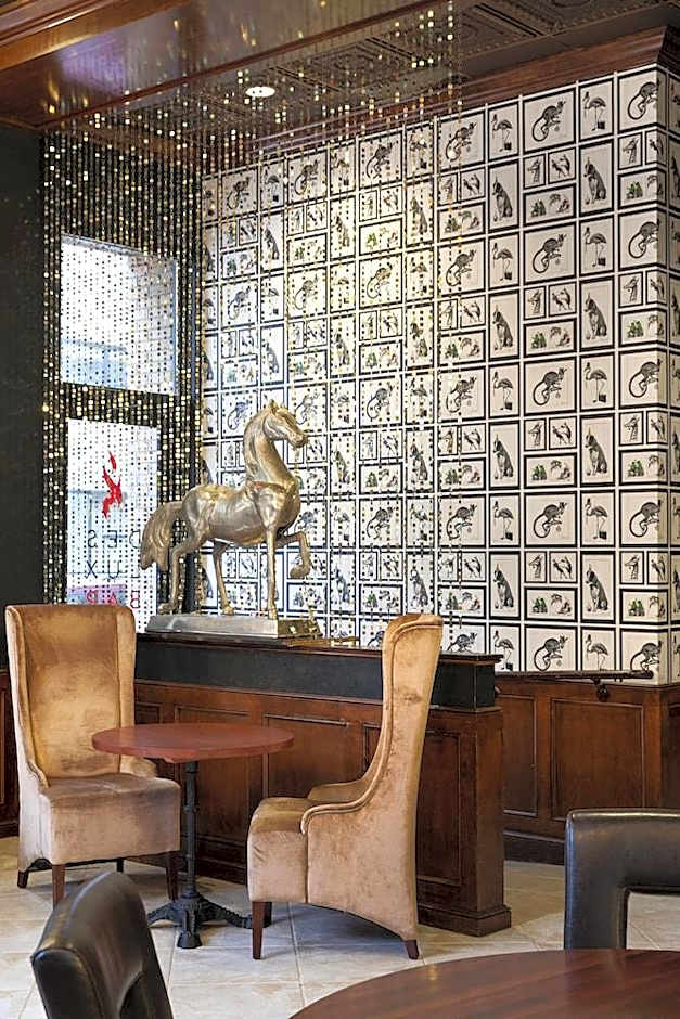 Des Lux Hotel