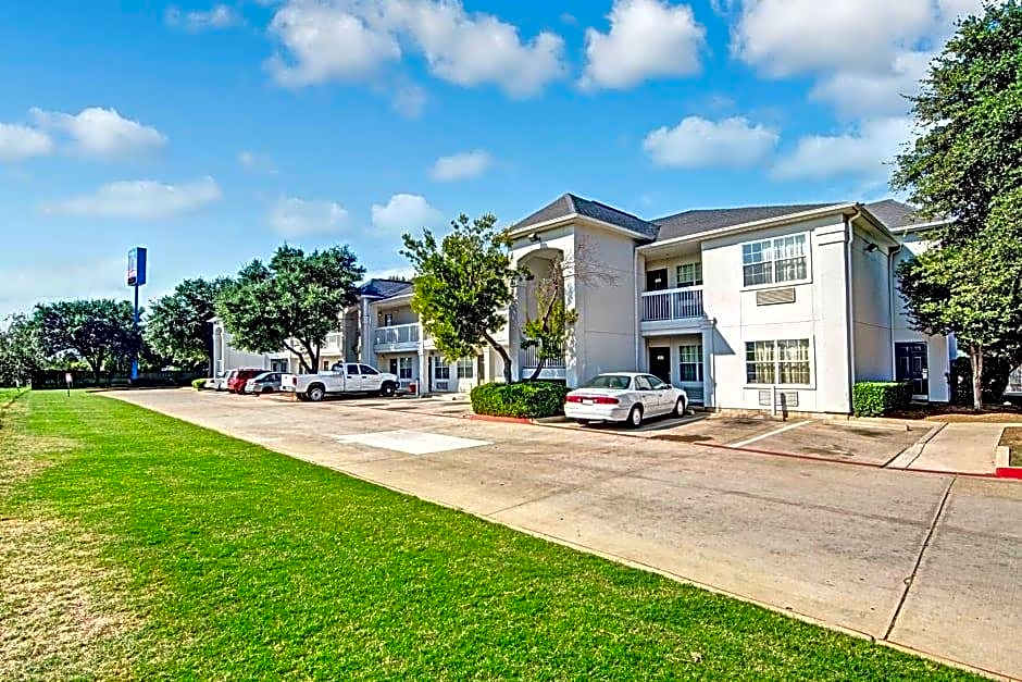 Studio 6-Arlington, TX - South - Dallas