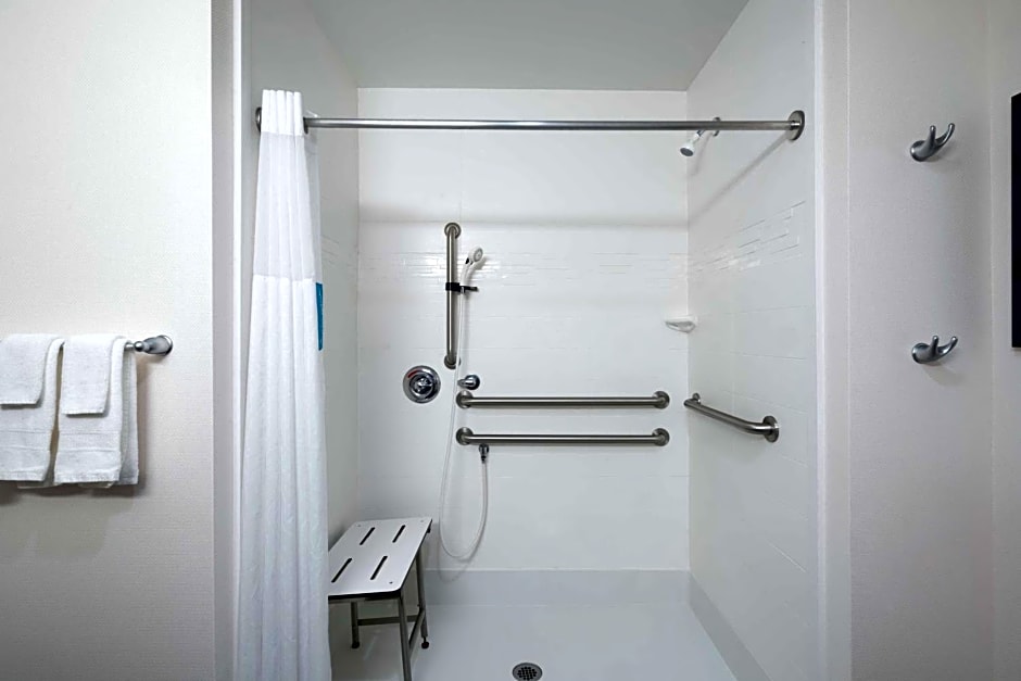 Hampton Inn By Hilton Marion