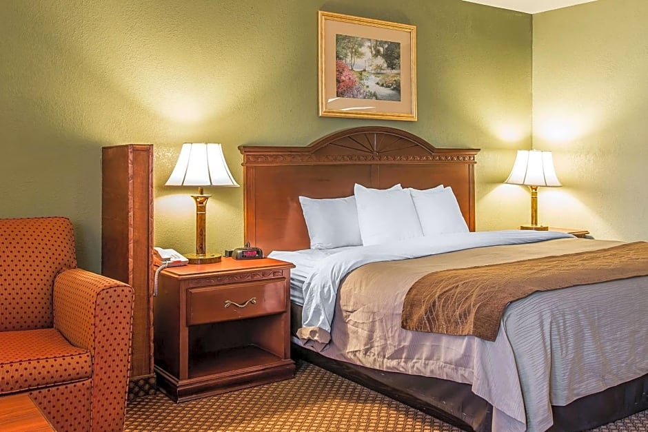 Quality Inn & Suites Ann Arbor Hwy 23