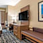 Comfort Inn & Suites Downtown near University