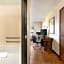 Super 8 by Wyndham Waco University Area