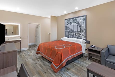 King Room with Mobility/Hearing Impaired Access - Non-Smoking