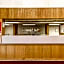 Econo Lodge Inn & Suites Bloomington