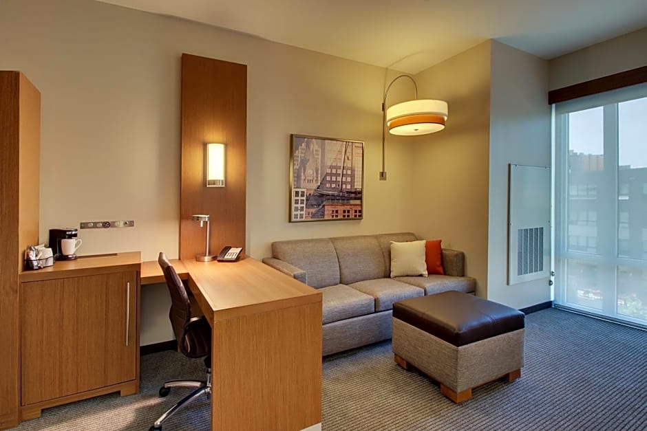 Hyatt Place Milwaukee Downtown