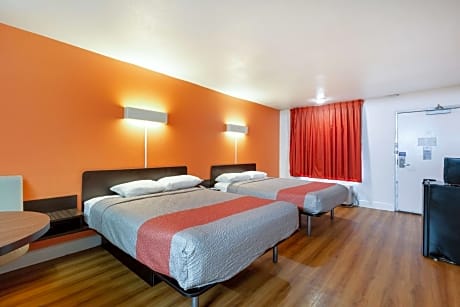 Quadruple Room - Disability Access - Smoking