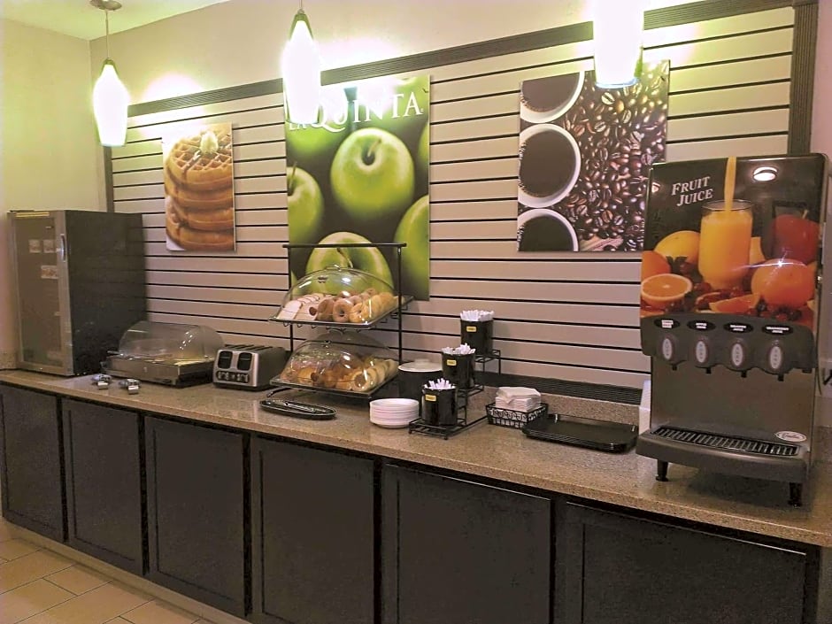 La Quinta Inn by Wyndham Lincoln