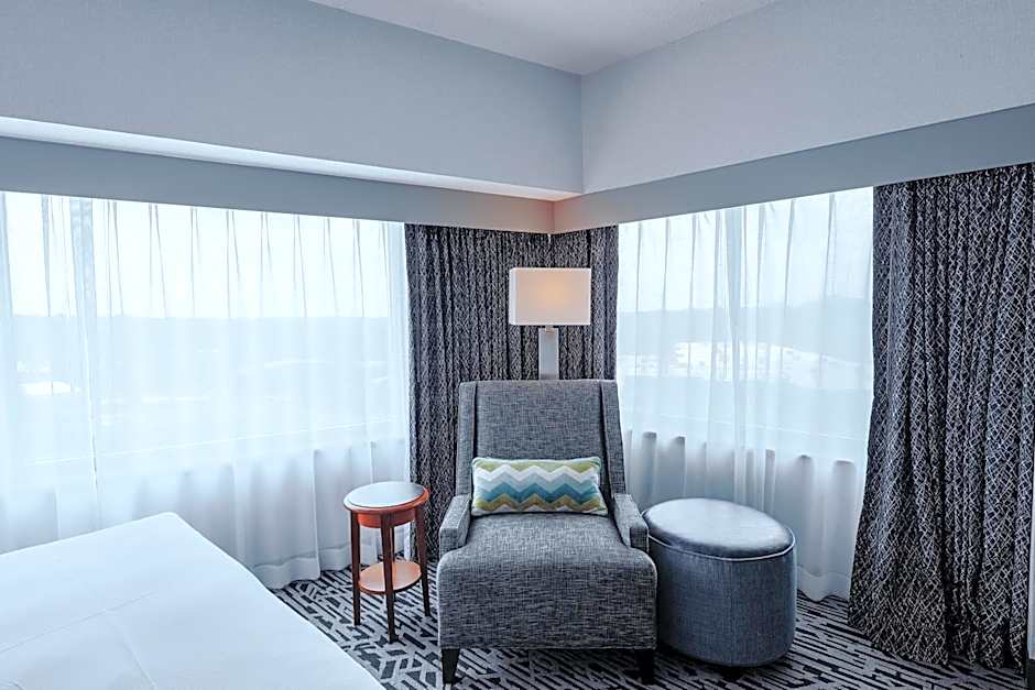 DoubleTree By Hilton Guest Suites & Conf. Center Chicago Downers Grove