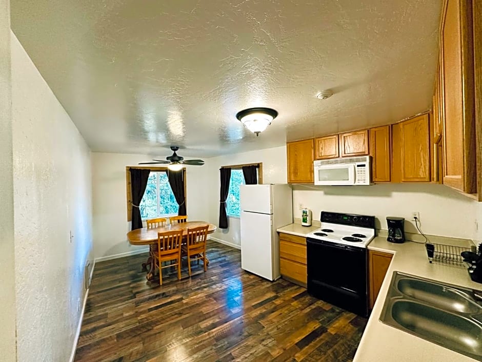 Shasta Inn