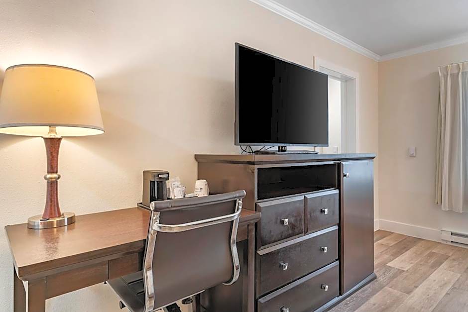 Best Western Carmel's Town House Lodge