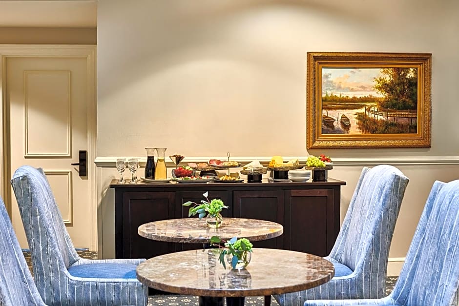Harbourview Inn