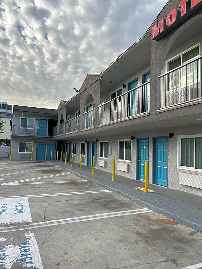 Palm Inn - Newly Renovated Rooms