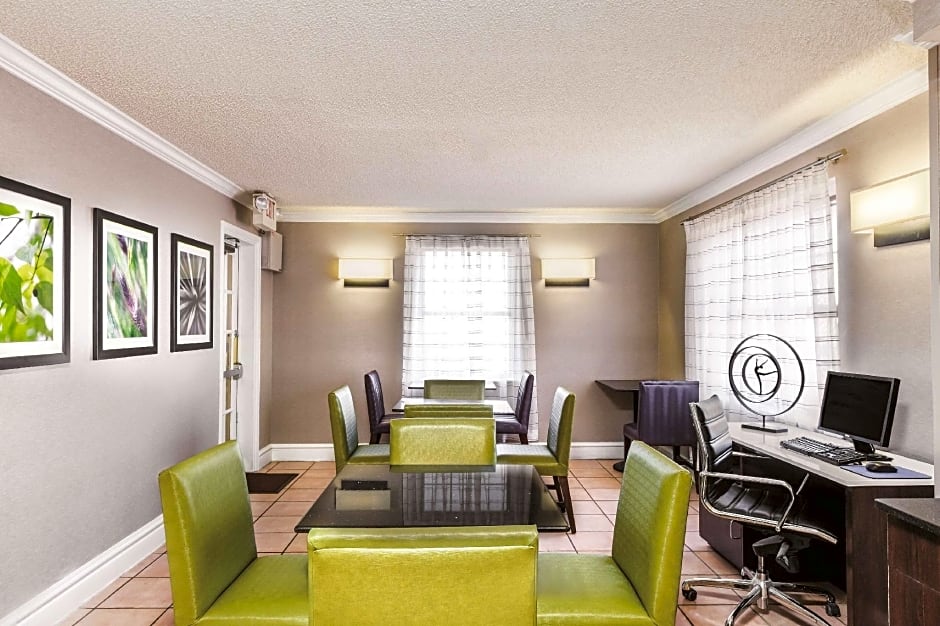 Travelodge by Wyndham El Paso - Airport