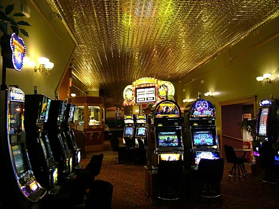 Martin & Mason Hotel