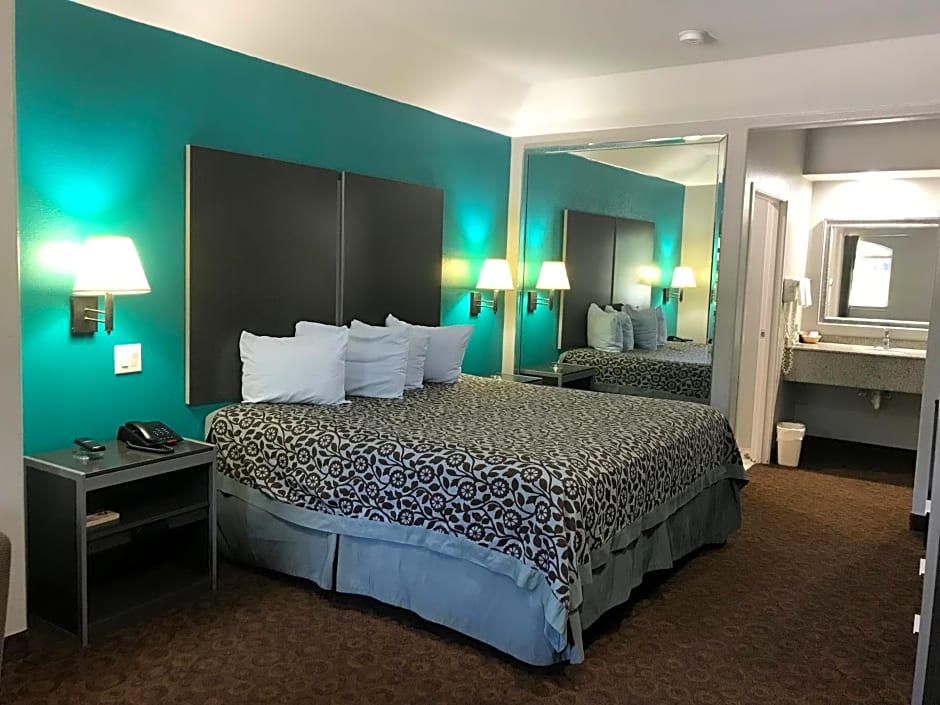 Camelot Inn and Suites