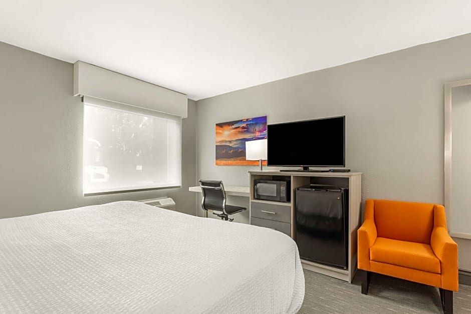 Best Western Plus Magnolia Inn & Suites