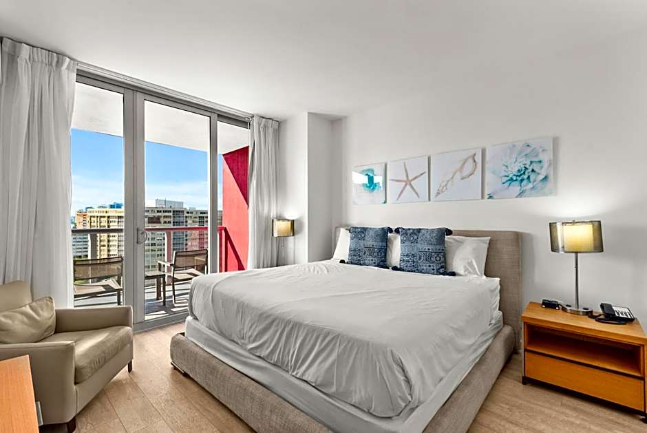 Water View Building With Pool - 5-Min Walk To The Beach