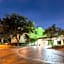 Red Roof Inn & Suites Houston - Hobby Airport