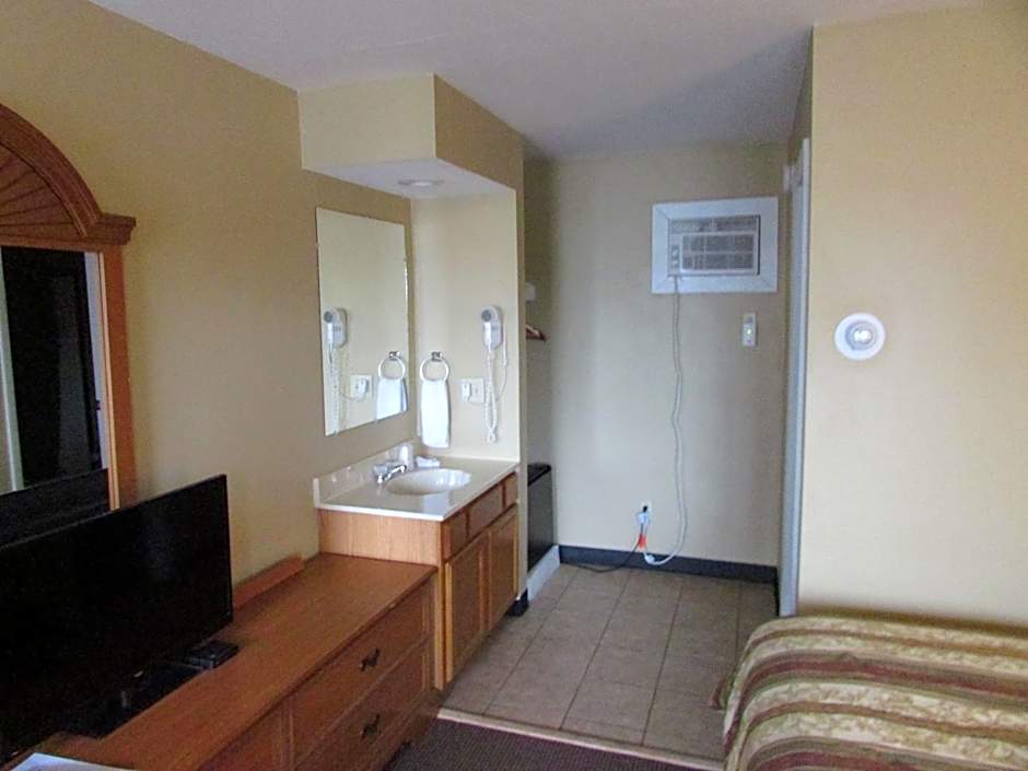 The Lake George Inn