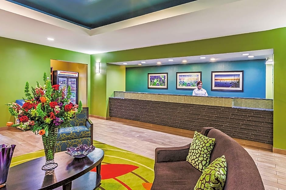 La Quinta Inn & Suites by Wyndham Paris