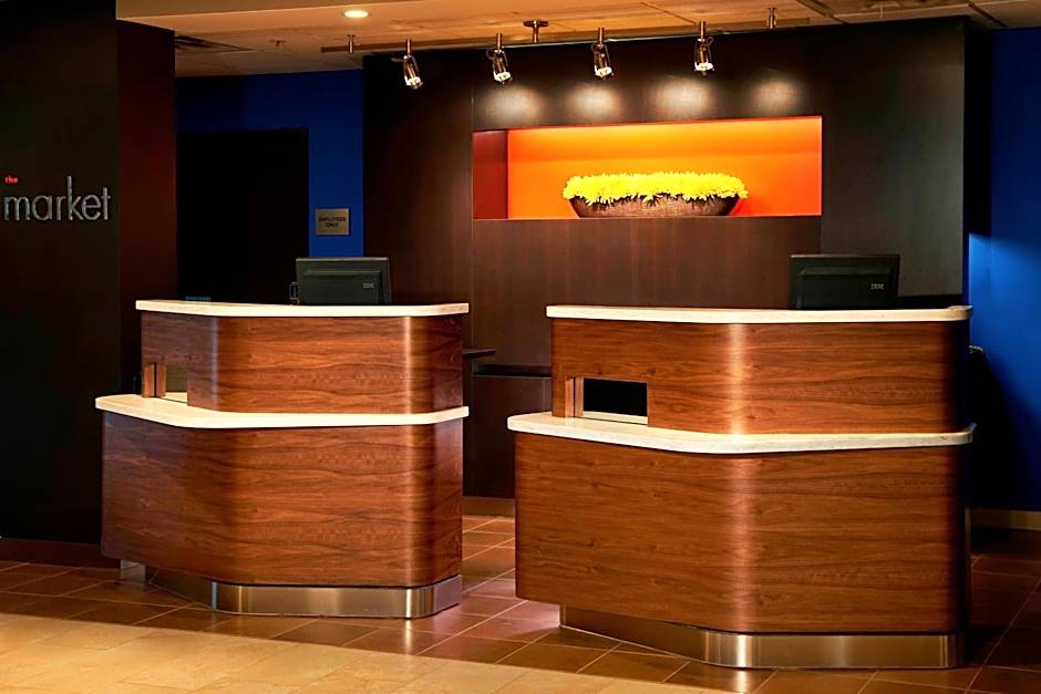 Courtyard by Marriott Cleveland Airport South