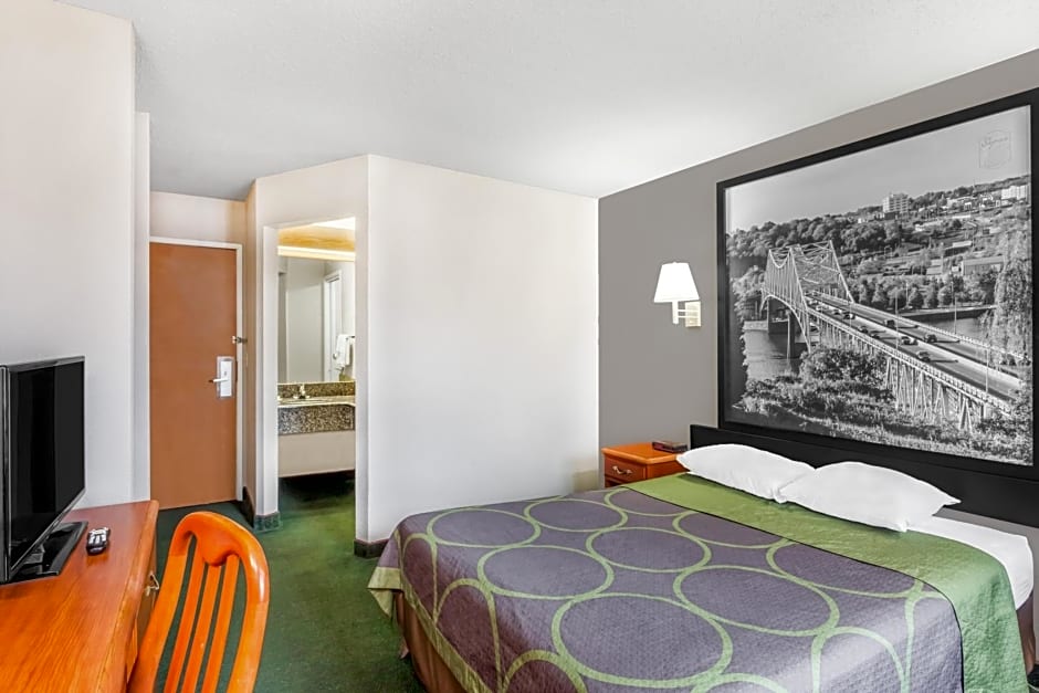 Super 8 by Wyndham Athens