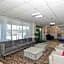All-New, Ground-Floor, Huge Pool, Tiki Bar & Grill