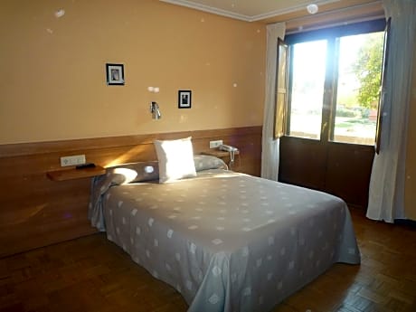 Hotel Yamaguchi - Alojamientos en SANGUESA