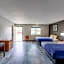 Freer Executive Inn & Studios by OYO
