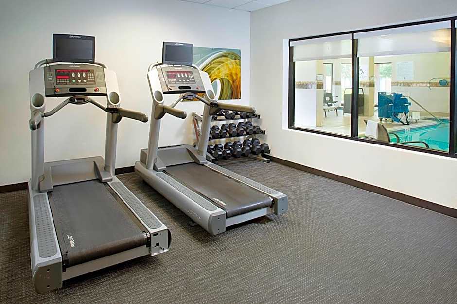 Courtyard by Marriott Richmond Airport