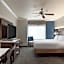 Holiday Inn Express Hotel & Suites Bakersfield Central