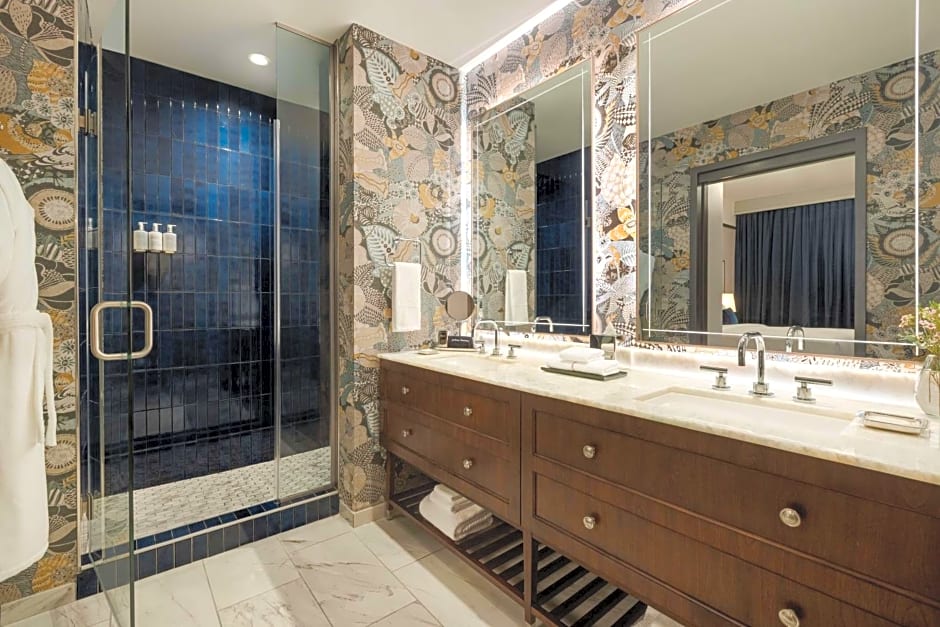 Valley Hotel Homewood Birmingham, Curio Collection by Hilton