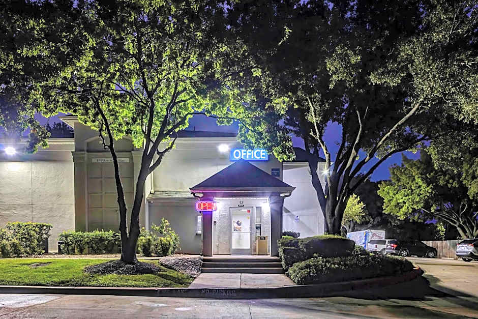 Studio 6-Arlington, TX - South - Dallas