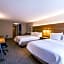 Holiday Inn Express & Suites LINCOLN EAST - WHITE MOUNTAINS