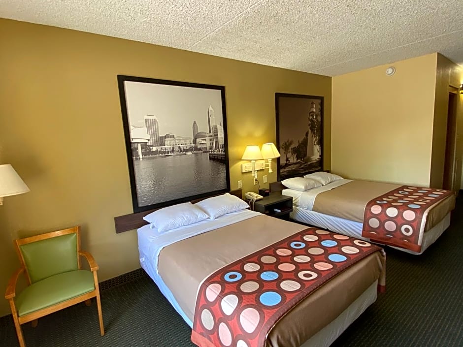 Super 8 by Wyndham Port Clinton