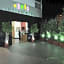 Suite Hotel Chrome