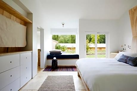Suite with Garden View