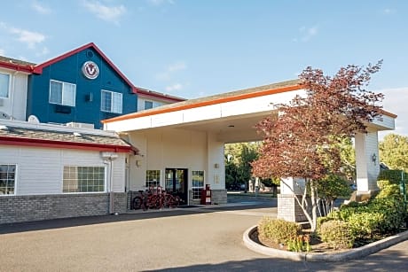 Red Lion Inn & Suites Mcminnville
